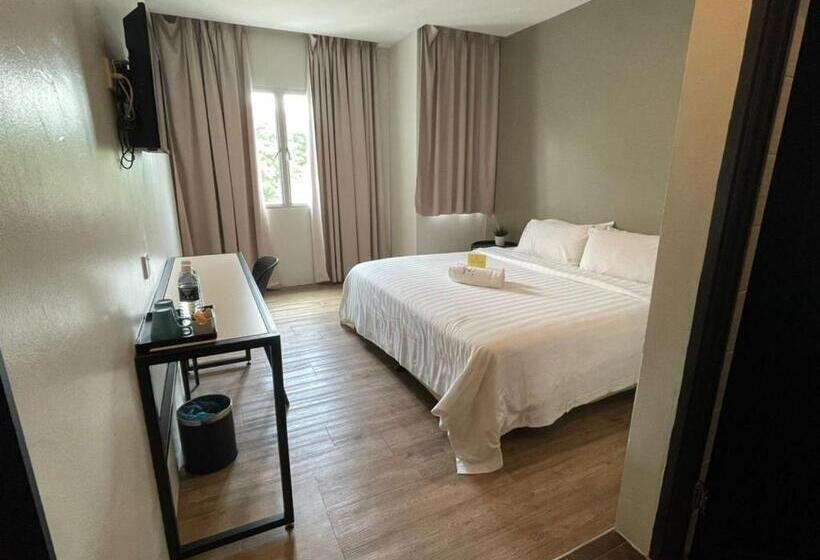 带大床的标准间, Chariton Hotel Butterworth