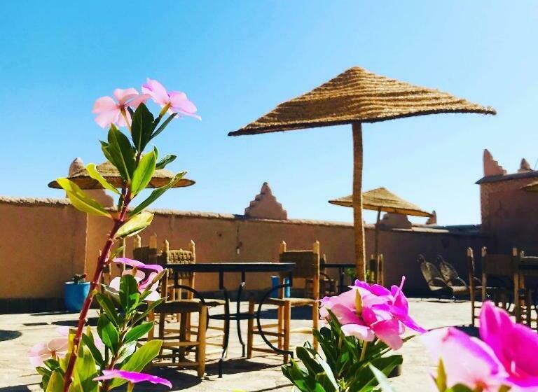 اتاق استاندارد, Kasbah Ennakb