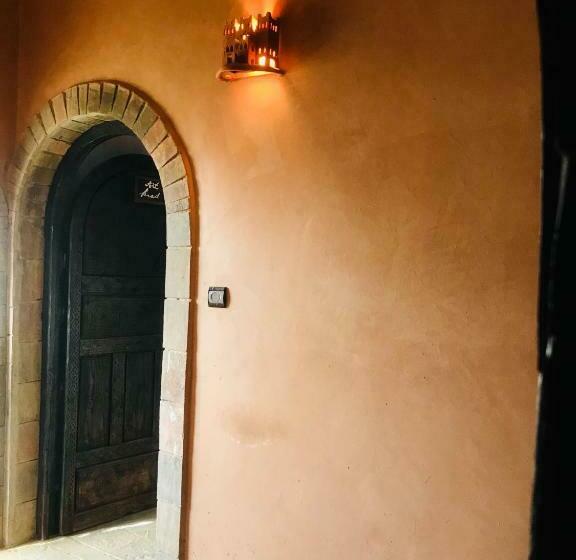 اتاق استاندارد, Kasbah Ennakb