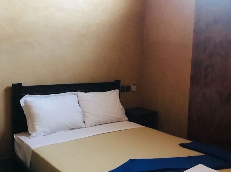 اتاق استاندارد چهار تخته, Kasbah Ennakb