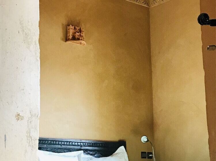 اتاق استاندارد چهار تخته, Kasbah Ennakb