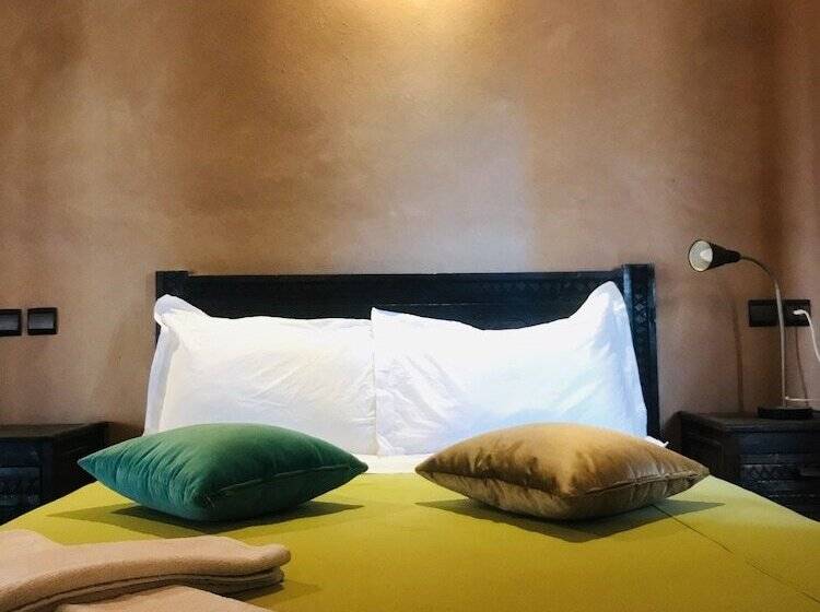 اتاق استاندارد, Kasbah Ennakb