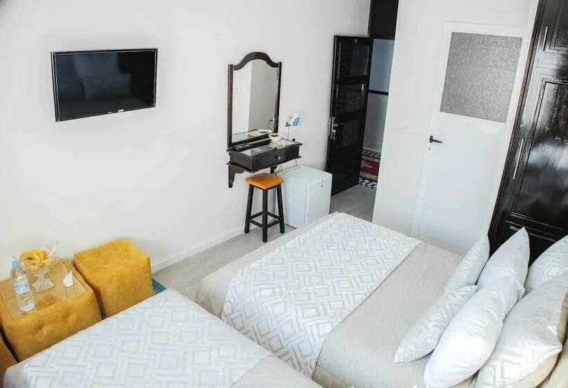 اتاق راحتی سه تخته, Mamora Bay