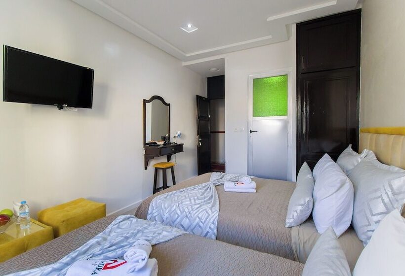 اتاق راحتی سه تخته, Mamora Bay