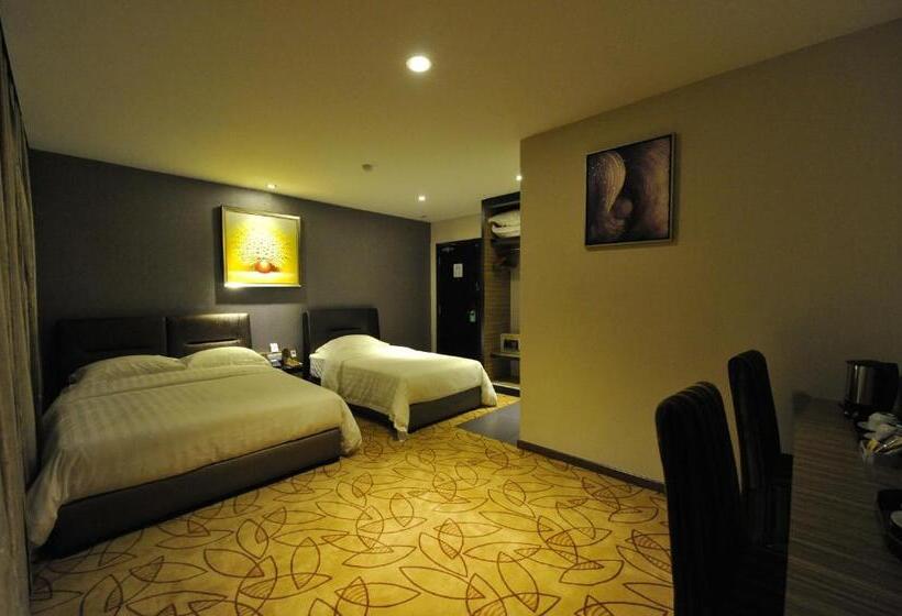 חדר משפחתי דלוקס, Milano