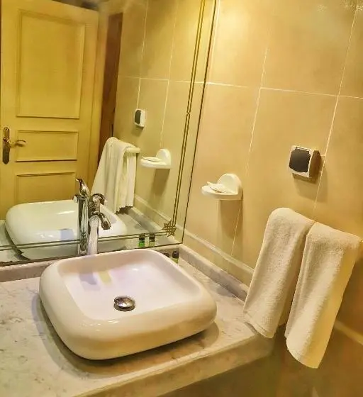 اتاق استاندارد, Parador