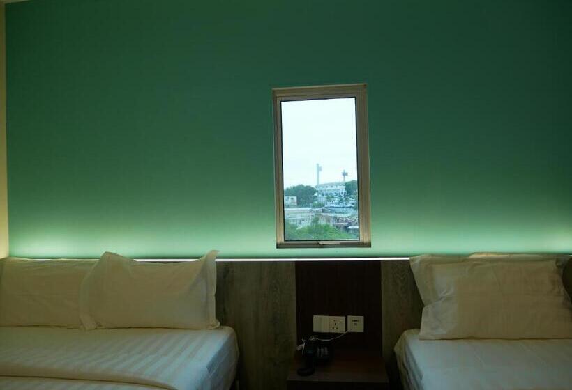 חדר משפחתי, Pantai Regal City