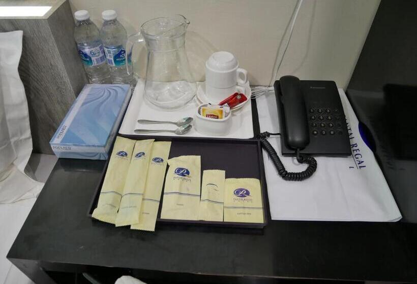 חדר סטנדרט עם מיטת קינג, Pantai Regal City