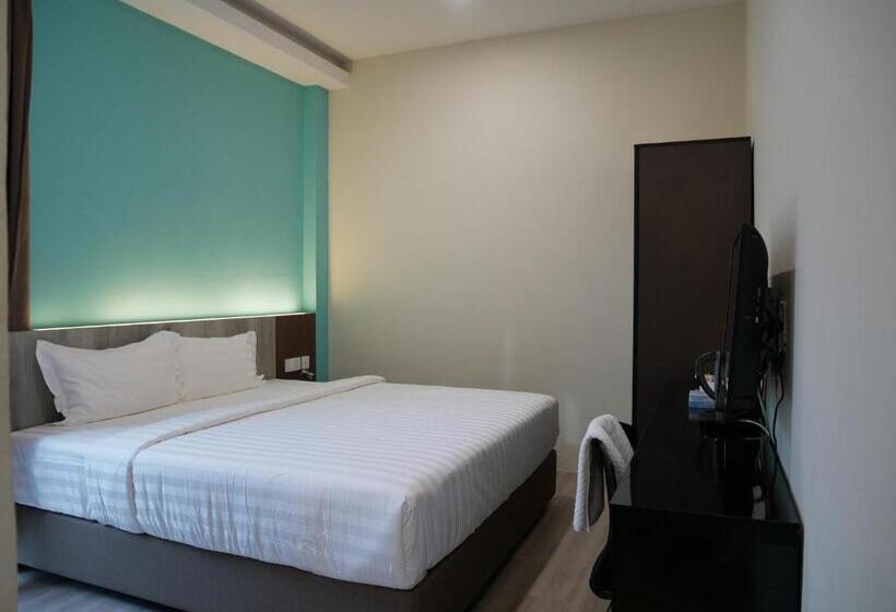 חדר דחוקס עם מיטת קינג, Pantai Regal City