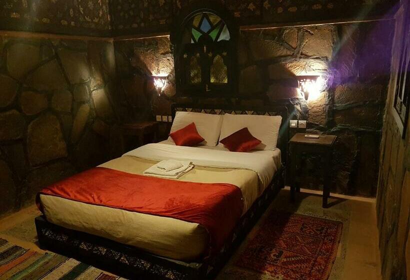 اتاق لوکس, Rose Du Sable