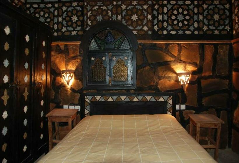 اتاق استاندارد برای معلولان, Rose Du Sable