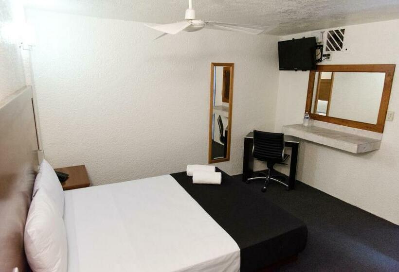 ダブルベッドスタンダードルーム, Central Irapuato   Hotel En Irapuato