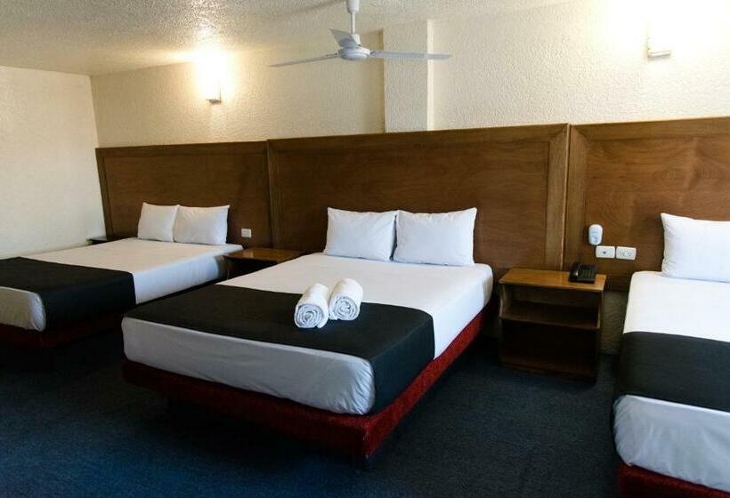 Camera Tripla Comfort, Central Irapuato   Hotel En Irapuato