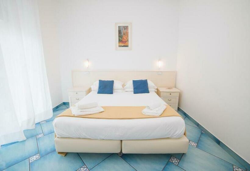 חדר סטנדרט עם מרפסת, De Rosa