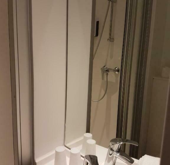 스탠다드 룸, F1 Lyon Saint Priest