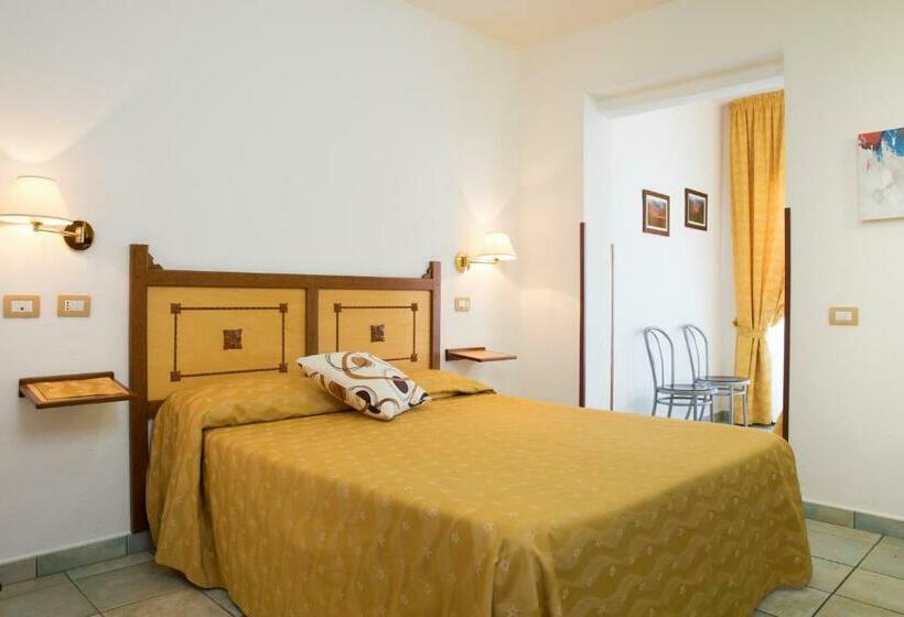 חדר משפחתי קלאסי, La Playa