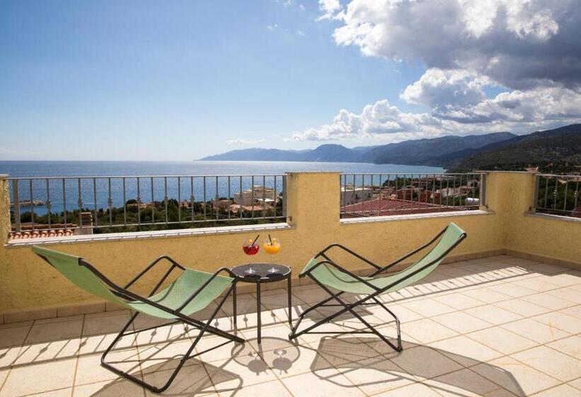 غرفة عائلية مطلّة علي البحر, La Playa