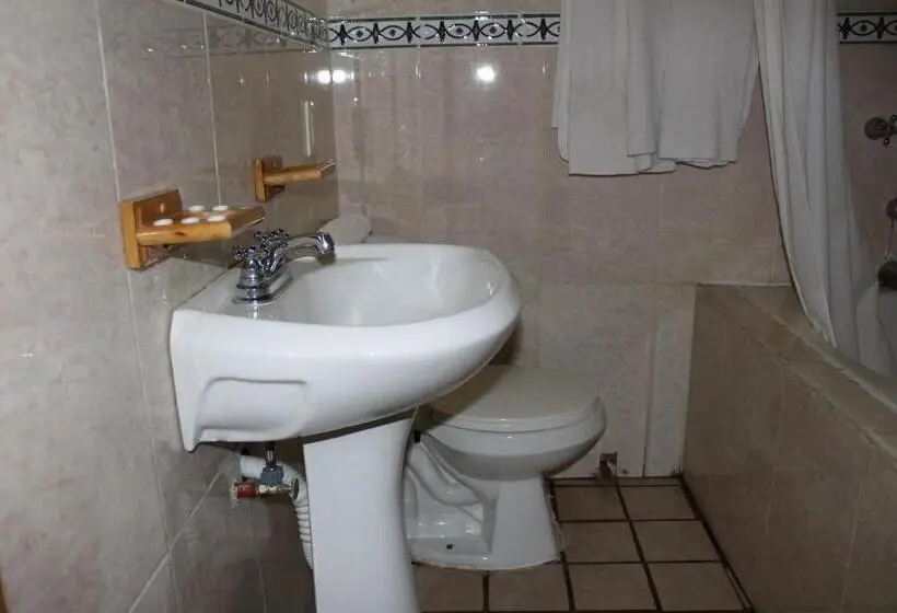 Standard Kolmen Hengen Huone, La Vieja Casona