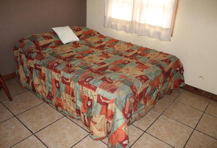 شقة غرفة واحدة, La Vieja Casona