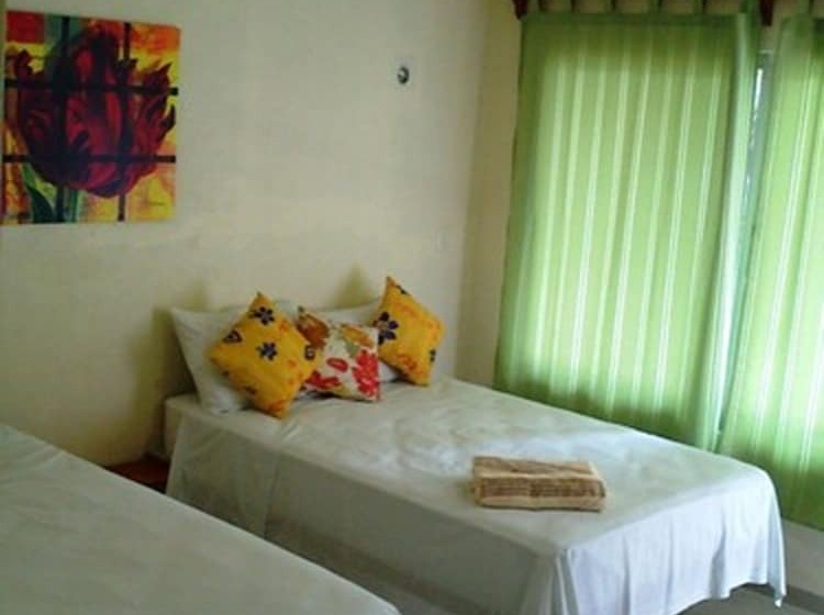 이코노미 룸, Las Cabañas Del Doctor