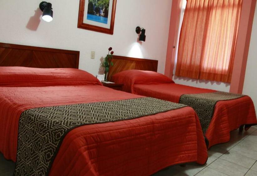 标准三人间, Quinta Mar