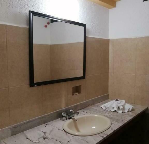 小型套房带泳池景, Quinta Mar