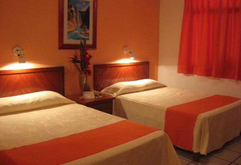 标准三人间, Quinta Mar