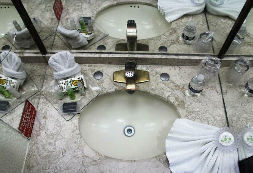 חדר סטנדרט יחיד, Restaurant 1904