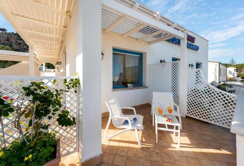 Люкс, Ristorante Mediterraneo Faro