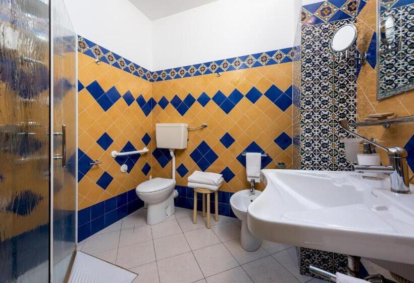 غرفة قياسية ثلاثية, Ristorante Mediterraneo Faro