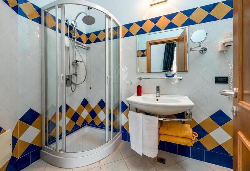 جناح عائلي, Ristorante Mediterraneo Faro