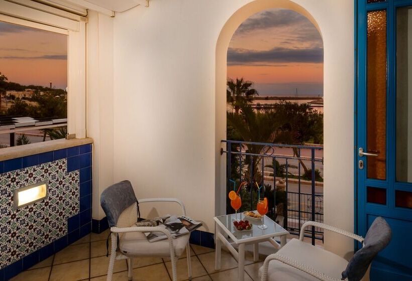 جناح عائلي, Ristorante Mediterraneo Faro