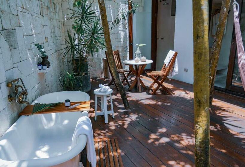 Deluxe Szoba Terasszal, Lula Seaside Boutique