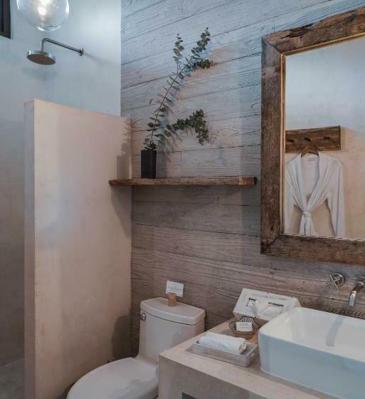 Deluxe Szoba Erkéllyel, Lula Seaside Boutique