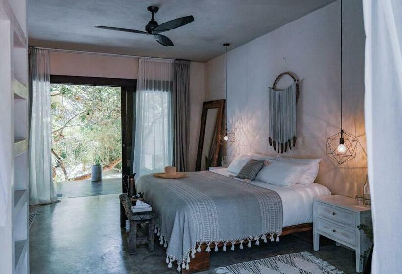 Deluxe Szoba Terasszal, Lula Seaside Boutique