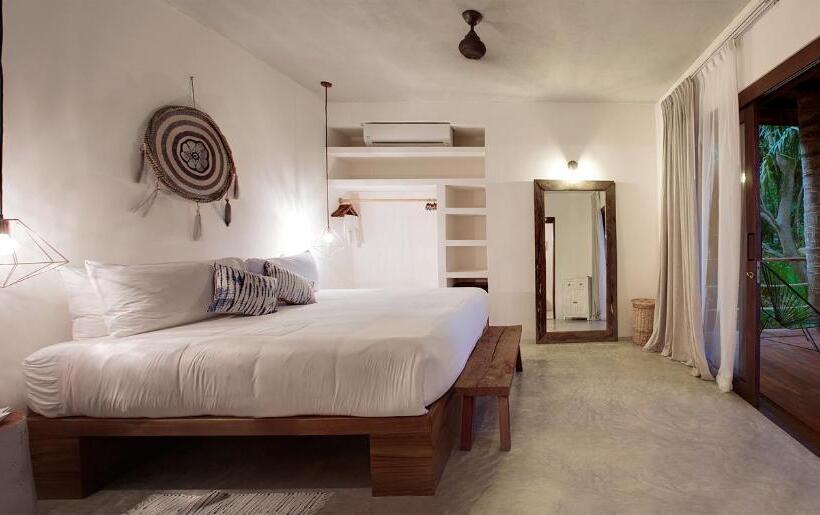 Lakosztály Erkéllyel, Lula Seaside Boutique