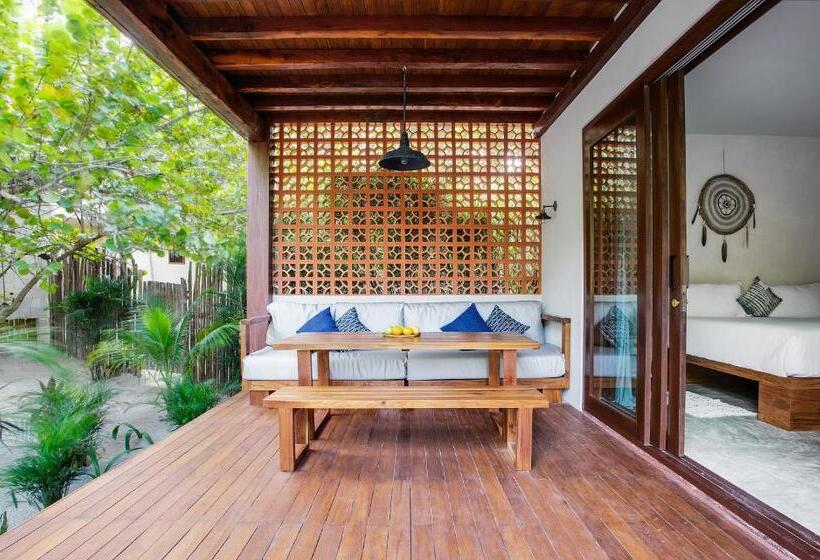 Deluxe Suite, Lula Seaside Boutique