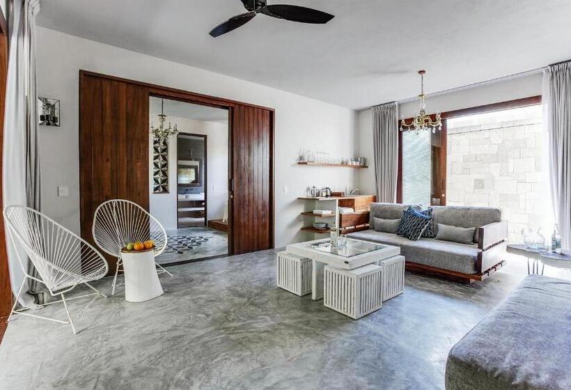 Deluxe Suite, Lula Seaside Boutique