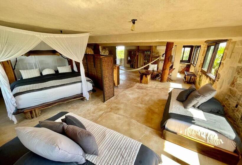 Quarto Ático, Sueños Tulum