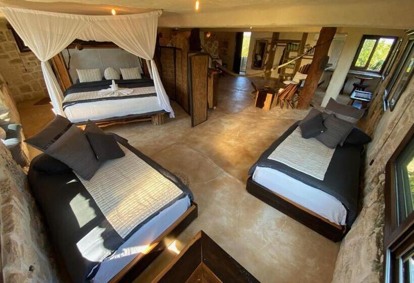 Quarto Ático, Sueños Tulum