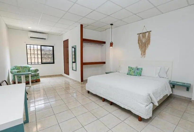 اتاق سوپریور با تخت بزرگ, & Suites Arges  Centro Chetumal