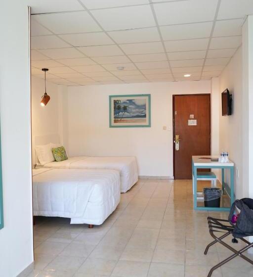 חדר סטנדרט מותאם לאדם עם מוגבלויות, & Suites Arges  Centro Chetumal