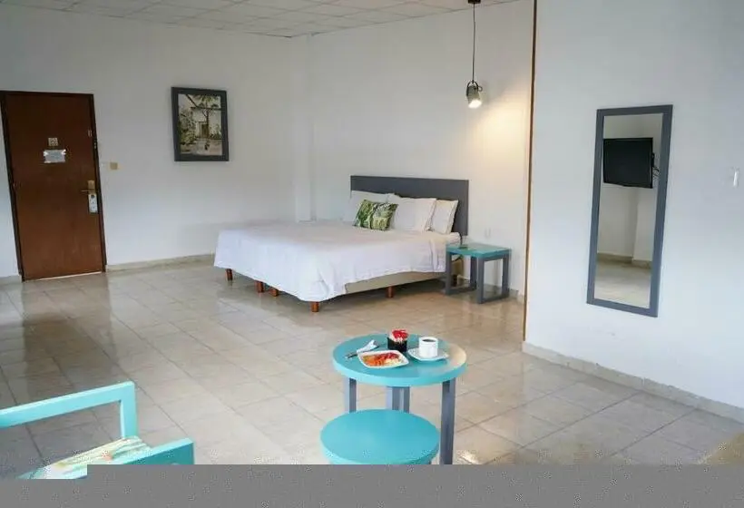 سوییت, & Suites Arges  Centro Chetumal