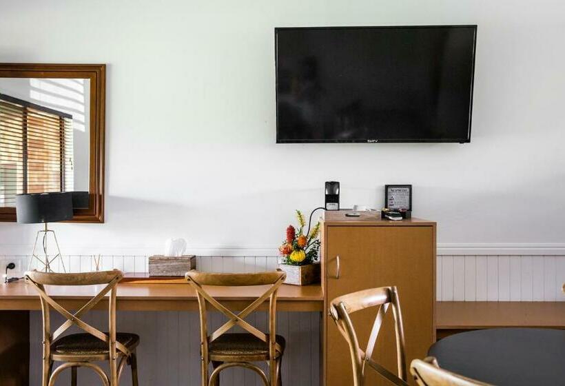 Номер Стандарт с Гидромассажем, The Bearded Dragon Boutique