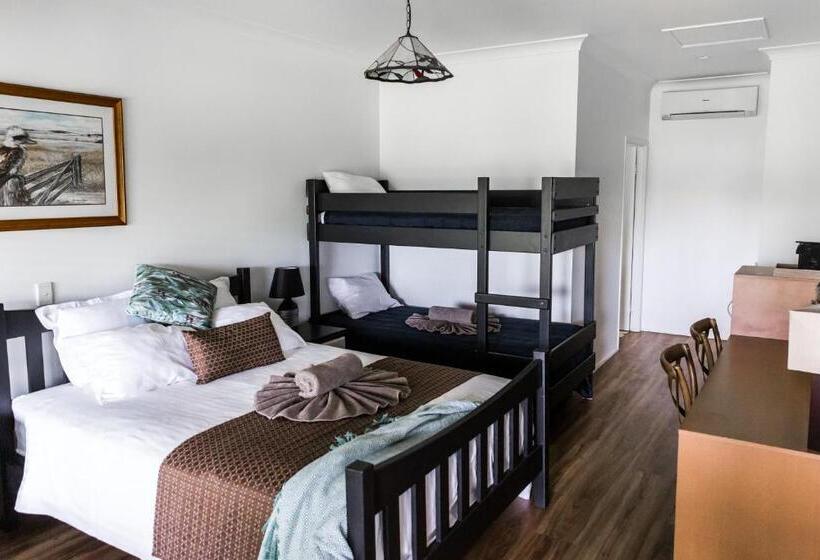 Четырехместный Номер Стандарт, The Bearded Dragon Boutique