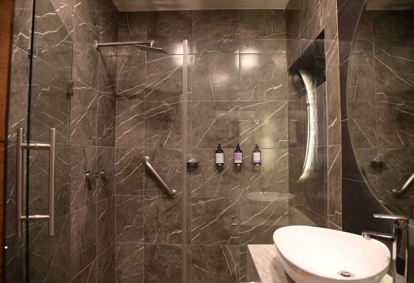 غرفة سوبيريور, Victoria