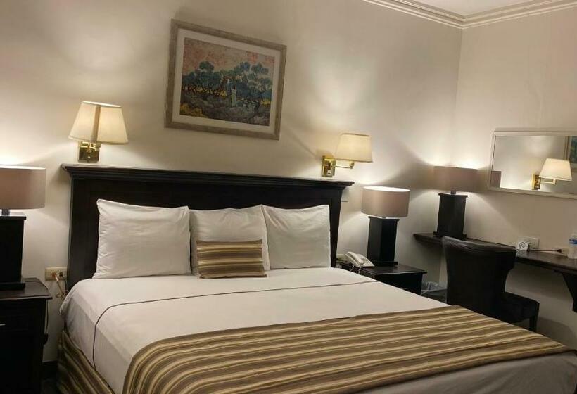 Quarto Estandar, Zafra
