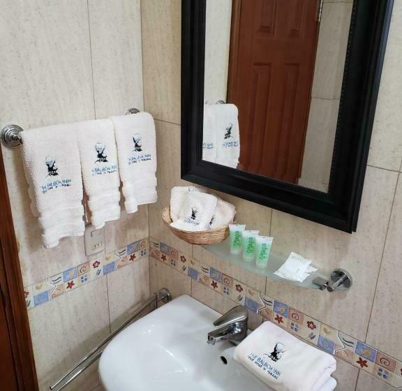 Семейный Номер, The Balboa Inn