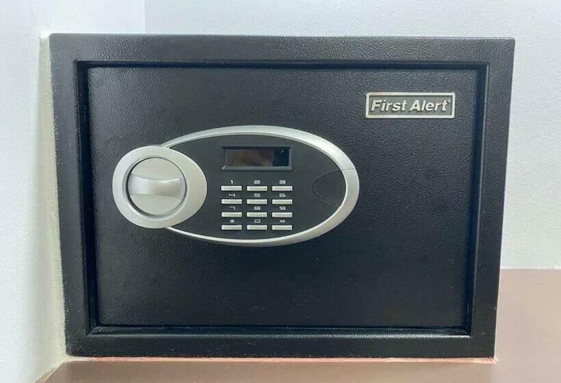 Трехместный Номер Deluxe, The Balboa Inn