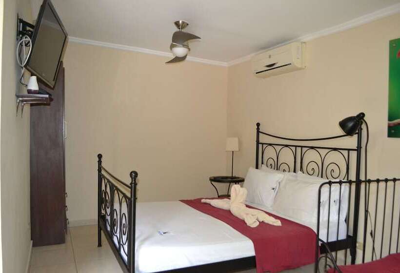 Номер Стандарт Трехместный, The Balboa Inn